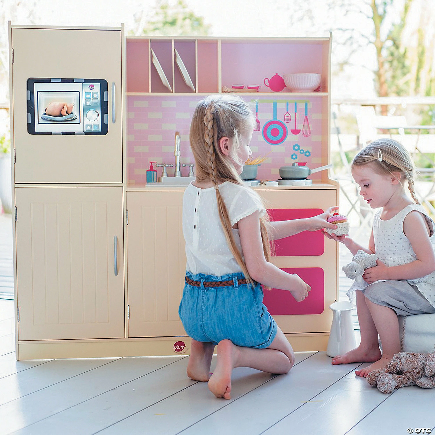 MW Cottage Interactive Kitchen - Image 4