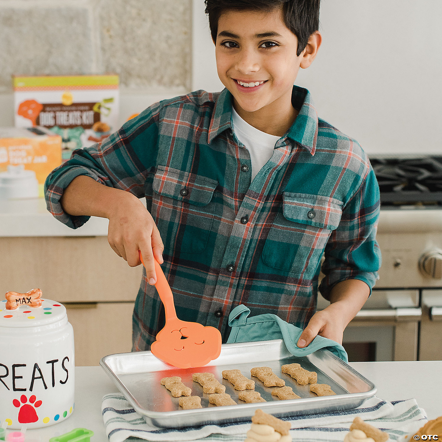 Make Your Own Dog Treats Kit MW Make Your Own Dog Treats Kit -MindWare SHOP make your own dog treats kit68240 a02