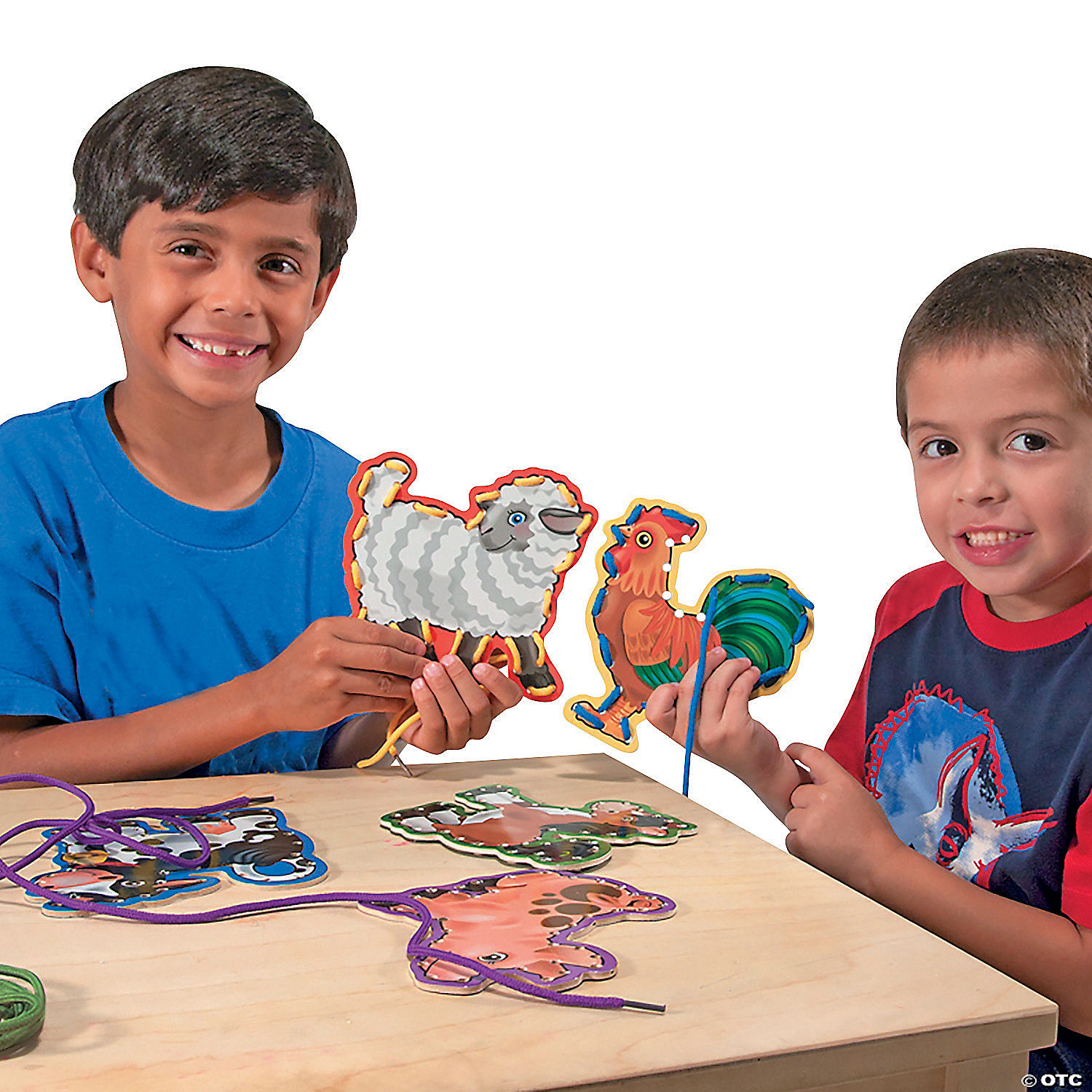 MW Melissa & Doug® Lace & Trace Farm Animals 4 MW Melissa & Doug® Lace & Trace Farm Animals - Image 2